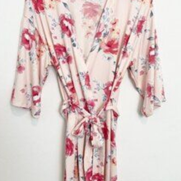 FLORA Other - Floral Kimono Robe - Pink
